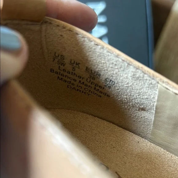 DARRY Naturalizer ✨ HTF 6.5 wide - Picture 5 of 10